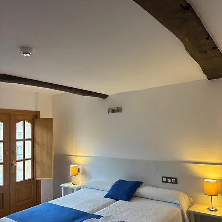 Via-stella Gasthuis Santiago de Compostella